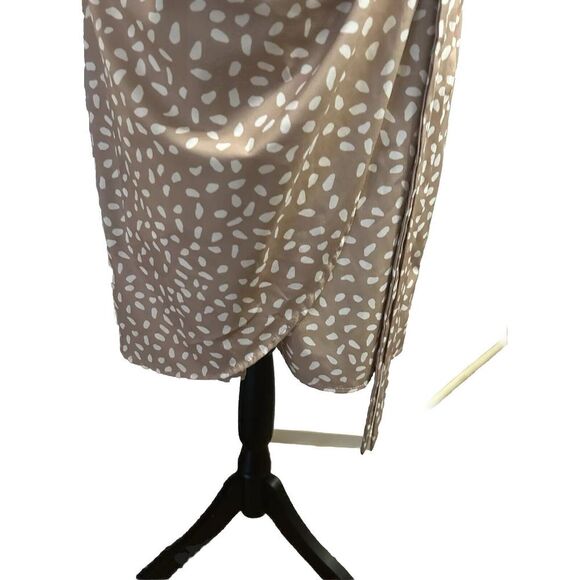 Unbranded Tan and White Dress, Size L. - Picture 3 of 5